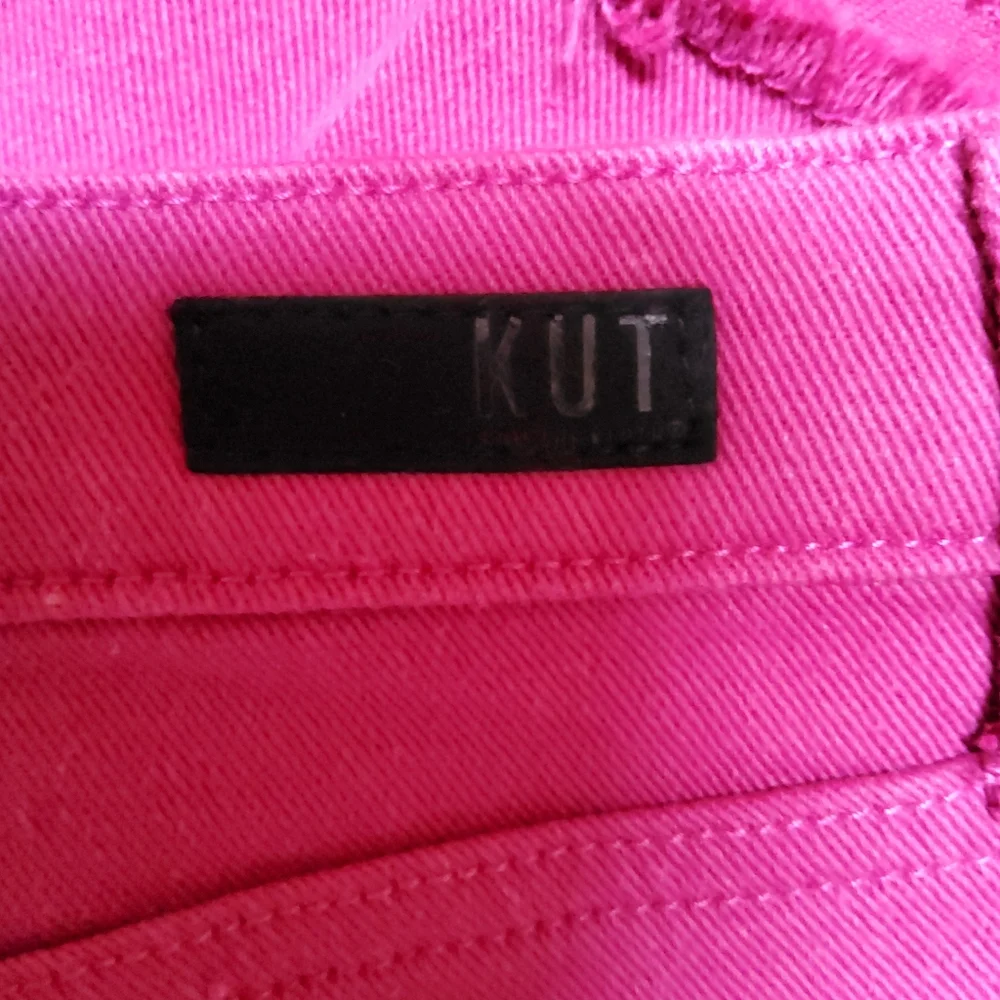 Kut from the Kloth Janne High Waist Shorts Hot Pink Size 6 NWT - Picture 3 of 8